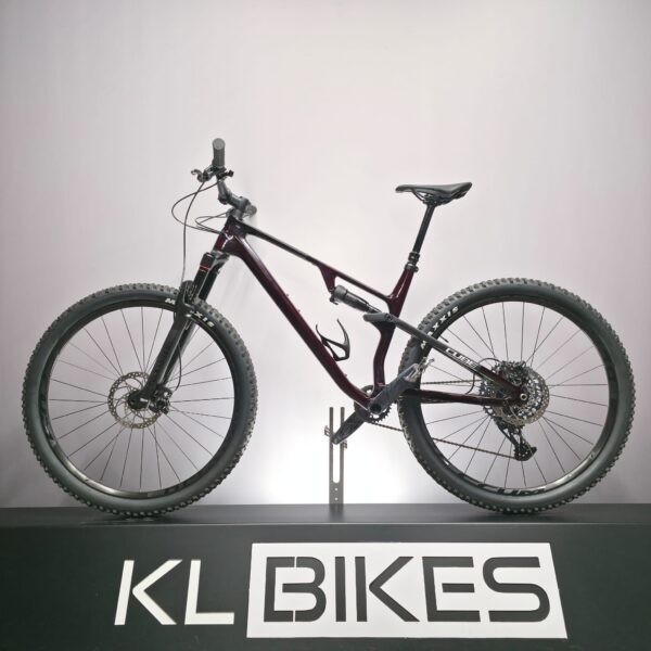 CUBE | AMS ONE 11 PRO 29