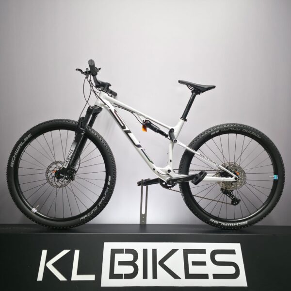 SUPERIOR | XF 919 RC