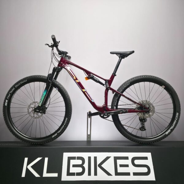 SUPERIOR | RACE XF 929 RC